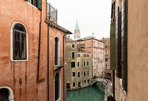 Front of property - Luxury Venetian Rooms (Venice)