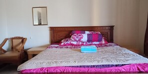Desk, free WiFi, bed sheets