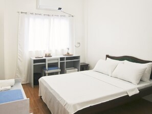 1 chambre, fer et planche à repasser, Wi-Fi, draps fournis