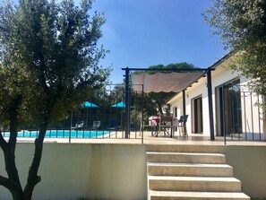 A heated pool - PRETTY NEW AIR CONDITIONED VILLA WITH HEATED POOL IN THE CAMPAIGN OF UZES (UZES)