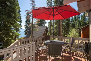 Outdoor dining - Exquisite, fully remodeled lake view home! When only the best will do! (Carnelian Bay)