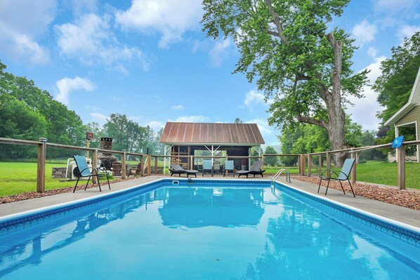 Outdoor pool, a heated pool