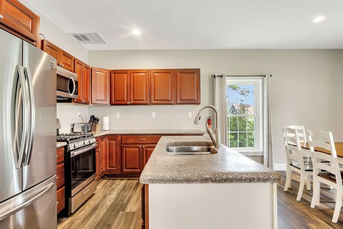 Gorgeous large home in a quiet area. 3 miles from Cooperstown & 7  from the Park