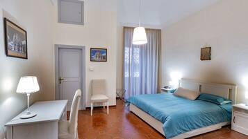 Habitación doble | Escritorio, wifi gratis y ropa de cama