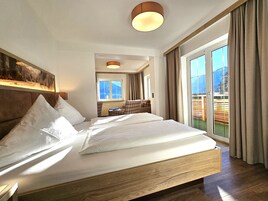 Comfort Apartment, Balcony, Mountain View (4 Adults) | Minibar, in-room safe, blackout drapes, soundproofing