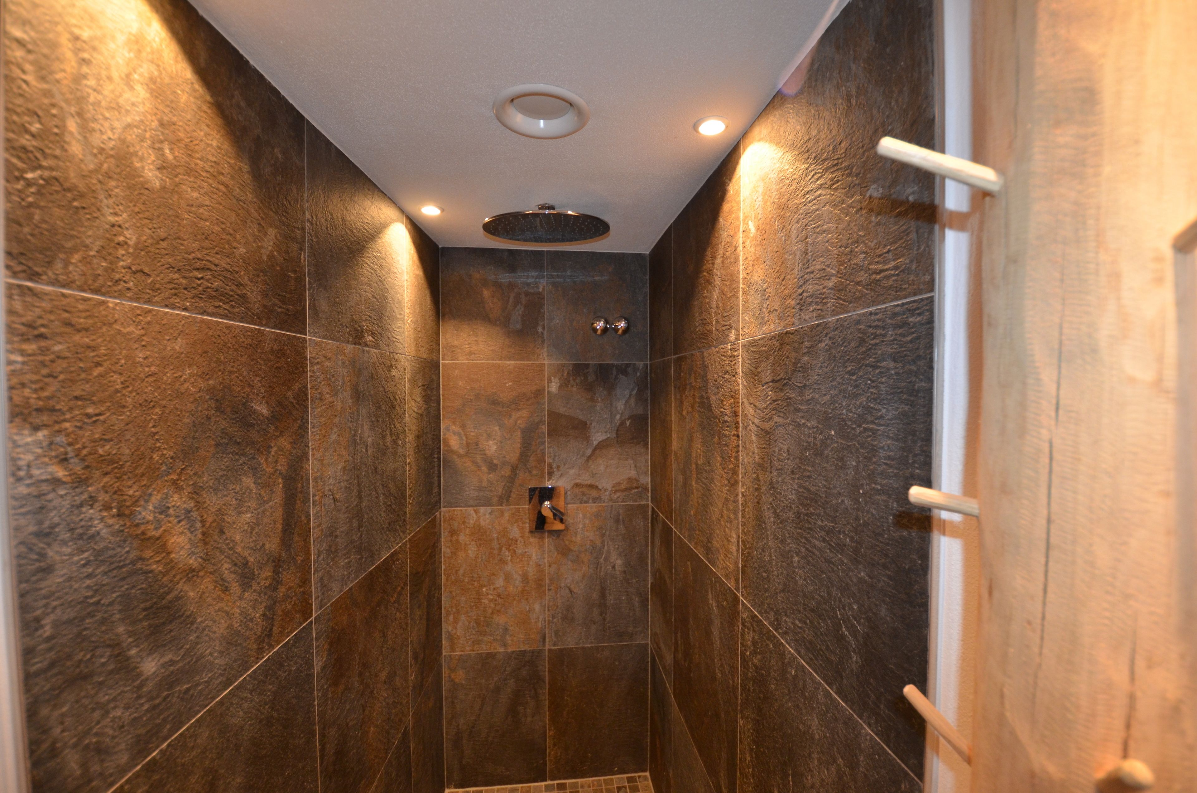 body treatments, 1 treatment room, massages