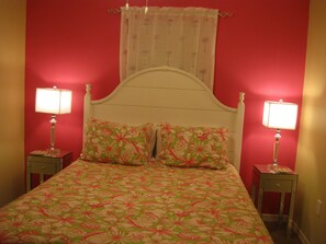 3 soverom, strykejern/-brett, wi-fi og sengetøy