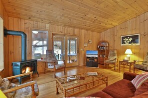 TV, fireplace, DVD player, ping pong