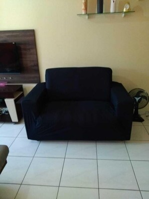 Smart TV, DVD player, video library, stereo - Beachfront apartment for 6 people, balcony, garage, safety netting, beach kit, Wi-Fi. (Praia Grande)