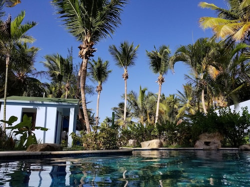 Private Beachfront Home - Resort Like Property - Weather Guarantee