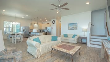 TV connectée, lecteur de DVD, baby-foot