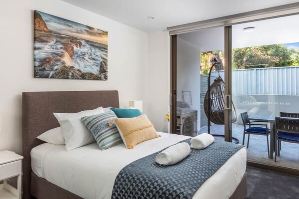 2 bedrooms, iron/ironing board, Internet, bed sheets