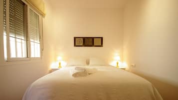 1 chambre, fer et planche Ă repasser, Wi-Fi gratuit, draps fournis