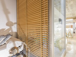 Strykjärn/strykbräda, resesäng, gratis wi-fi och sängkläder