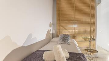 Silitysrauta/-lauta, vauvan matkasänky, ilmainen Wi-Fi, vuodevaatteet