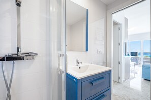 Shower, hair dryer, towels - Eurotennis 405-1 (Villajoyosa)