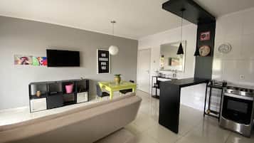 1 bedroom, desk, free WiFi, bed sheets