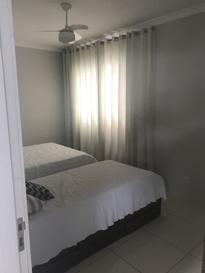 Desk, free WiFi, bed sheets - Green House Apartamentos Ubá Minas Gerais (Uba)