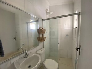 City Double Room, 1 Double Bed with Sofa bed | Bathroom | Shower, rainfall showerhead, towels