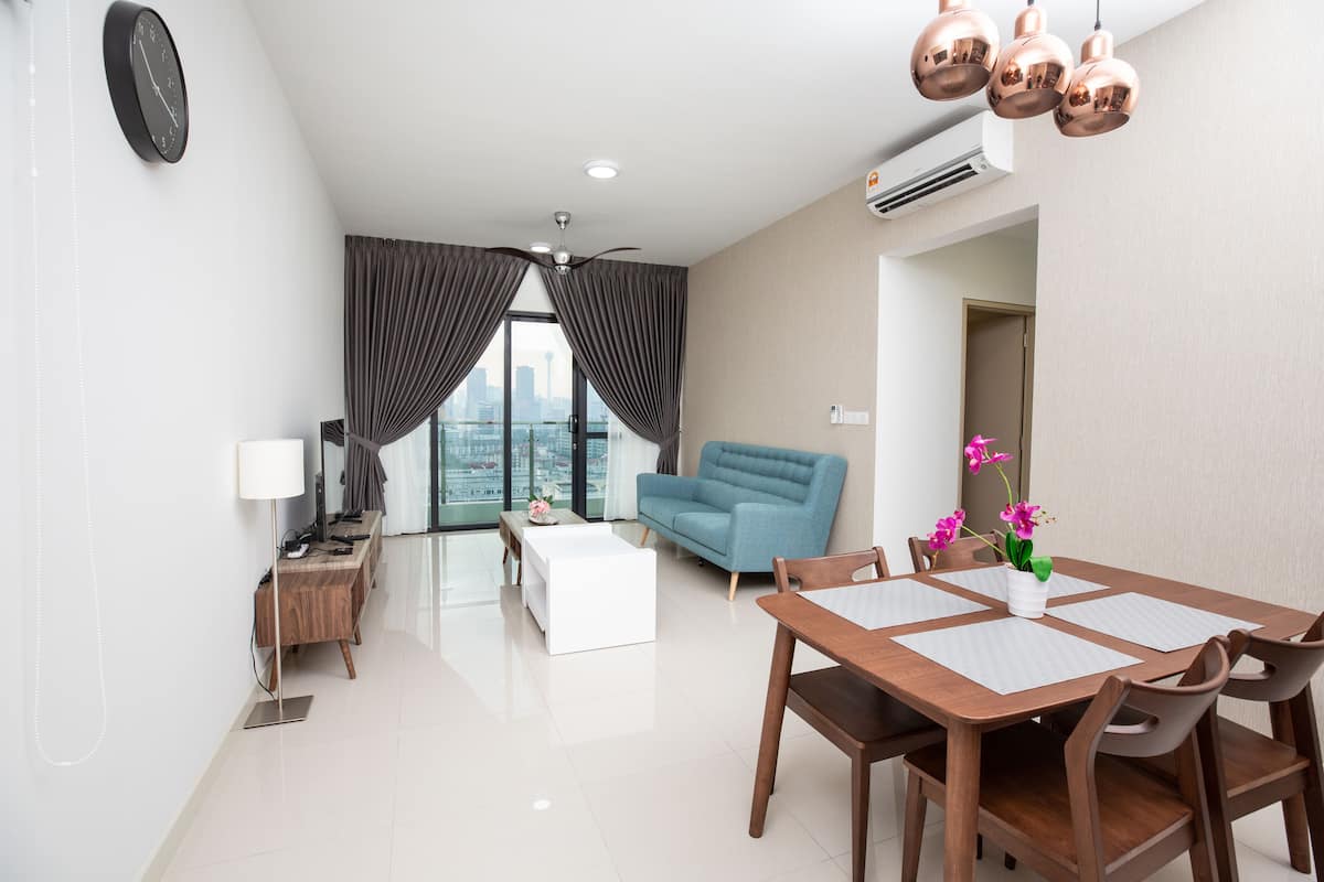 Premium Apartment, 2 Bedrooms | Living room