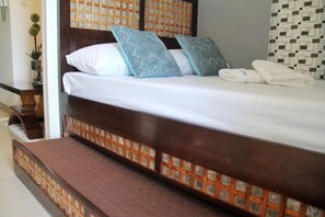 1 bedroom, iron/ironing board, free WiFi, bed sheets - WIND Residences CoolSuites with balcony and GreeneryView  (Tagaytay)