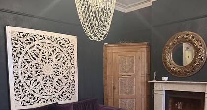 The Boho - Large house - 4 min walk Town/Beach