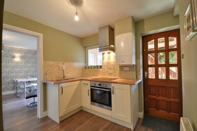 Stylish Two Bedroom Garden Apartment