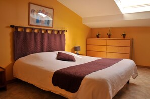 3 camere, ferro/asse da stiro, Wi-Fi gratuito, lenzuola
