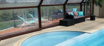 Bed gebied van de Rijzende Zon: huizen met verwarmd binnenzwembad