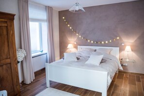 2 chambres, fer et planche à repasser, Wi-Fi, draps fournis