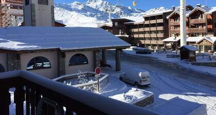 APT 4/6 PERS AU PIED DES PISTES, RESIDENCE LES ETERLOUS AVEC ACCES WIFI PRIVE