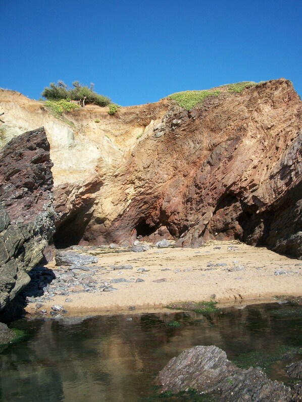 Plage à proximité, chaises longues
