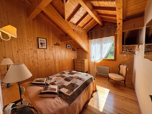 5 quartos, ferros/tábuas de passar roupa