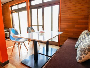 Cafe - Vacation House Familia (Kozushima-mura)