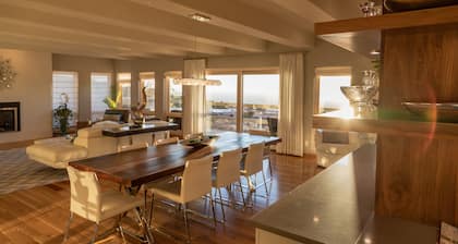 Lavishly Remodeled House With Spectacular Views