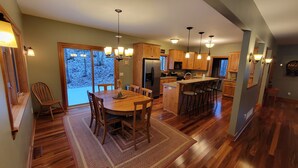 Dining - Beautiful Pristine O'brien Lake Home in Crosslake MN, Sleeps 10 (Crosslake)