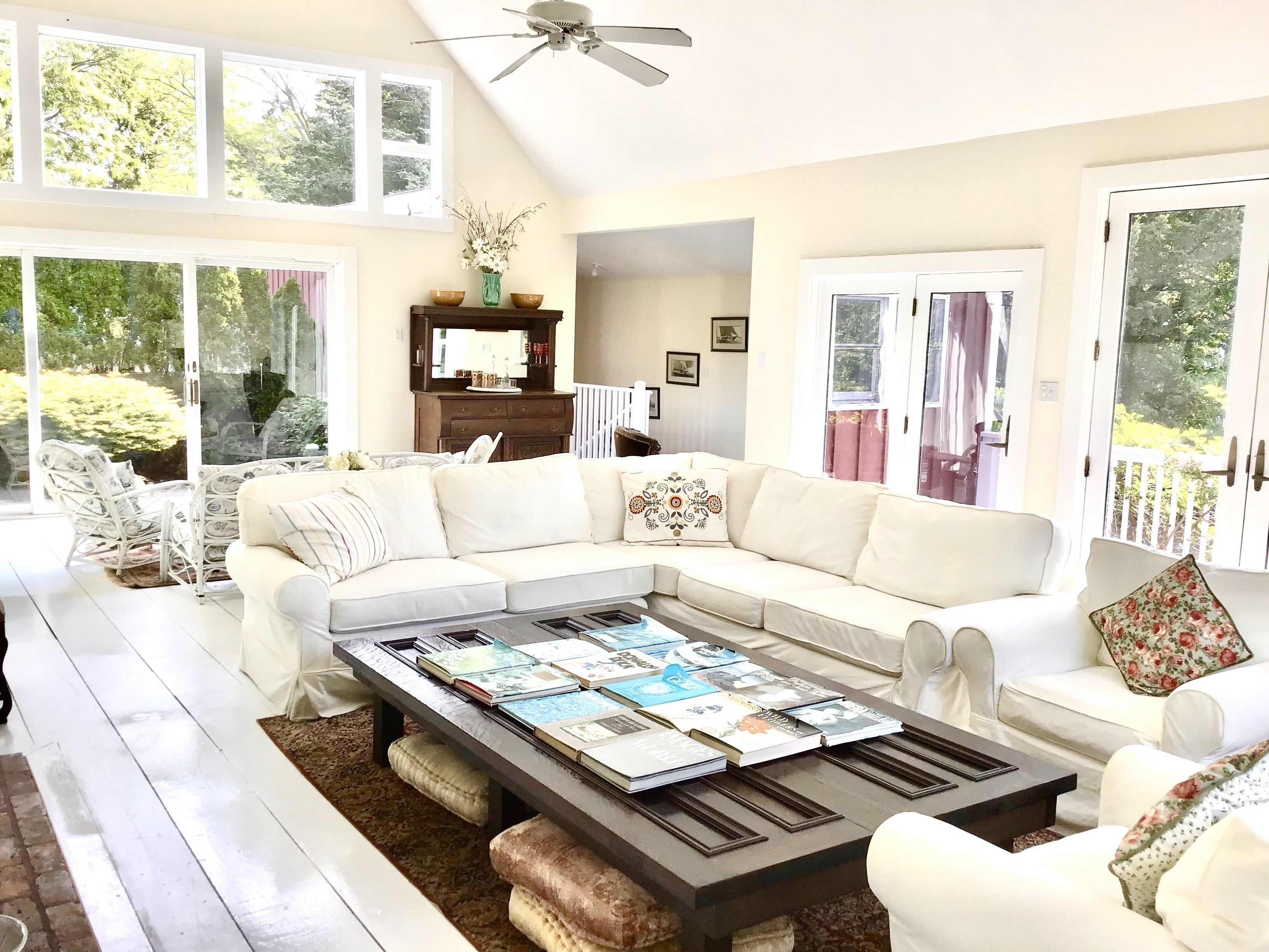 Smart TV, fireplace, table tennis, books