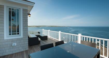 Nuevo con increíbles vistas al mar sin obstáculos y audaces 3 dormitorios 2. 5 baños