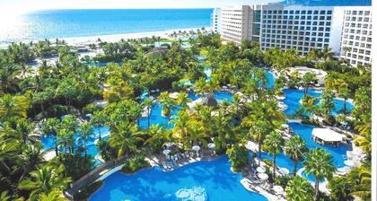 Stunning Two Bedroom Beach residence with Golf Package