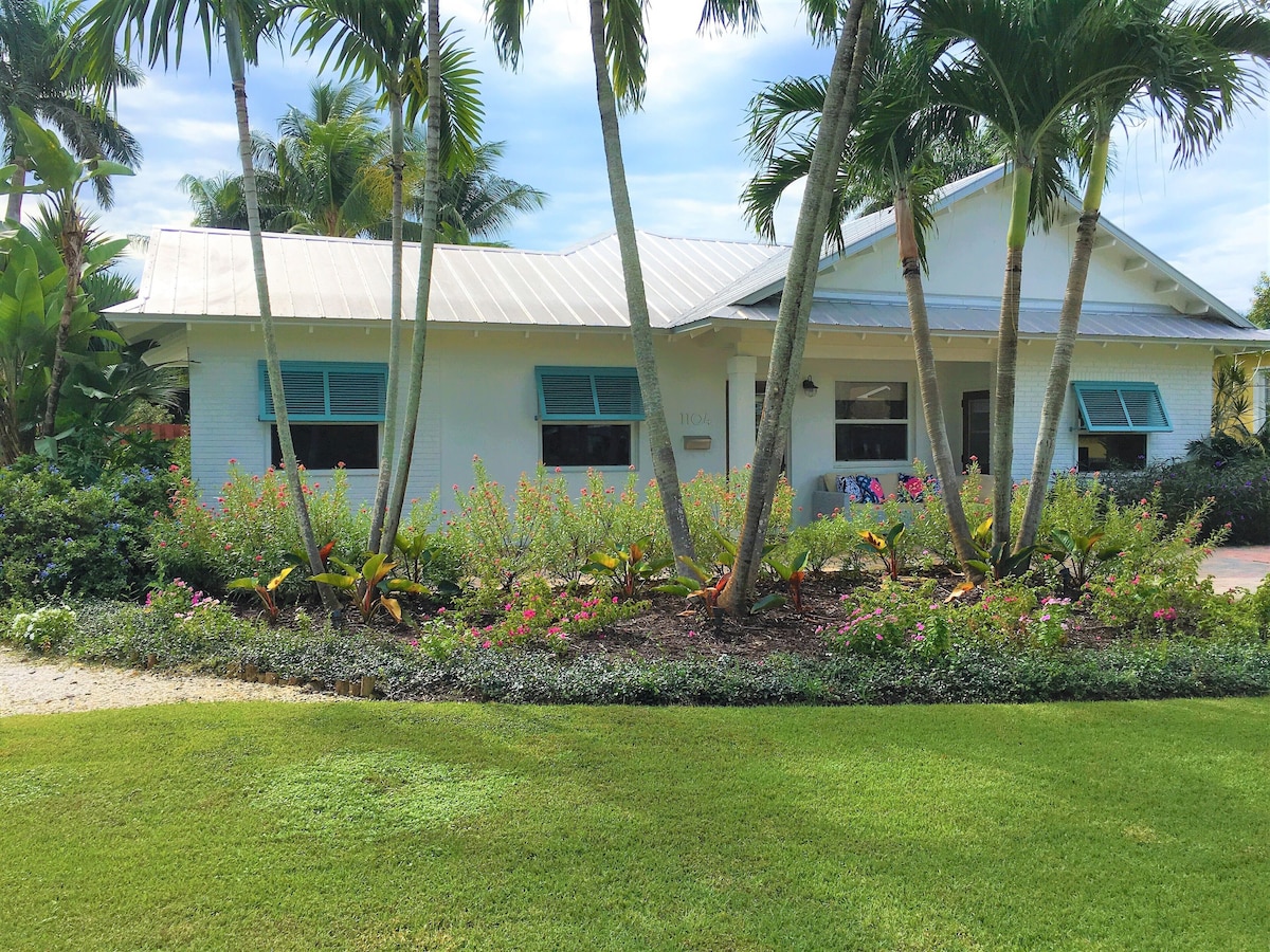 Photo 2 of Pet Friendly Beachy Home in the Heart of Naples! Multi Month Discount!