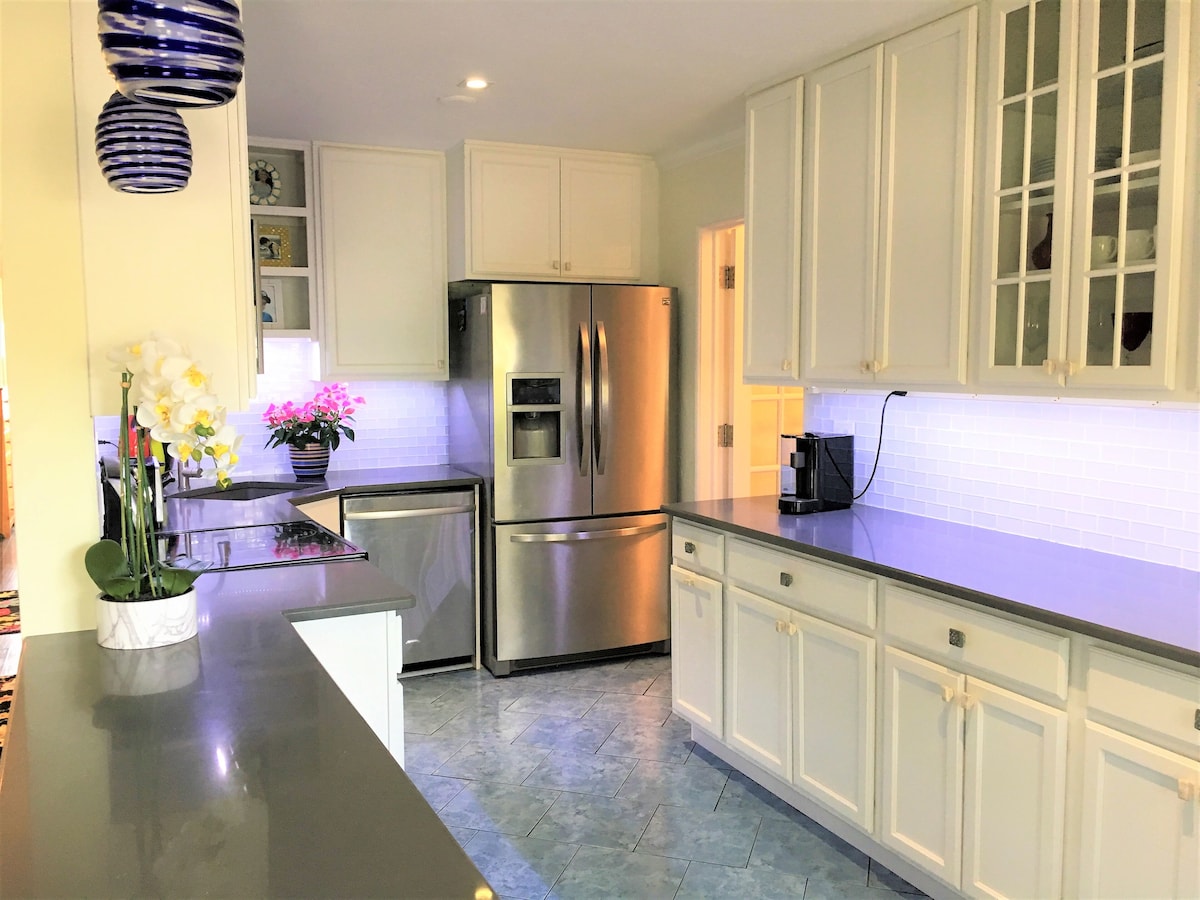 Photo 7 of Pet Friendly Beachy Home in the Heart of Naples! Multi Month Discount!
