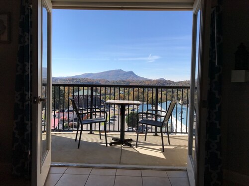 Enkelin taivaan ylellinen vuoristonäköalahuoneisto 