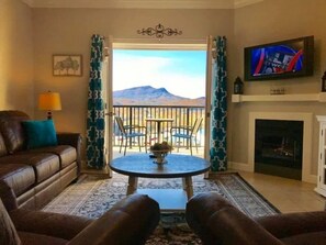 Smart TV, fireplace - Angel's Heaven Luxury Condo at Mountain View Condos  (Pigeon Forge)