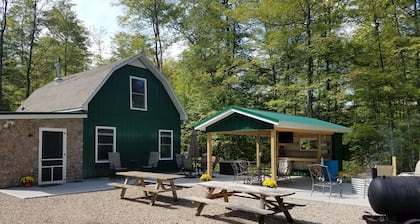 Petoskey - Enjoy the great outdoors from the Cozy and peaceful cabin!