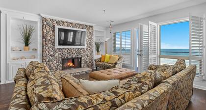 New Listing Oceanfront 2 Bedroom/2 Bathroom