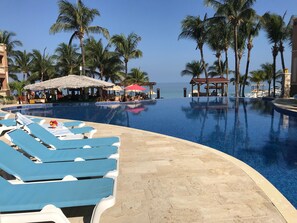 Pool - @INFINITY BAY  2BR Beach Paradise Luxury Condo, steps to beach (West Bay)