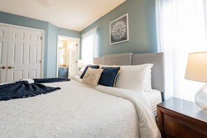 4 chambres, coffres-forts dans les chambres, bureau