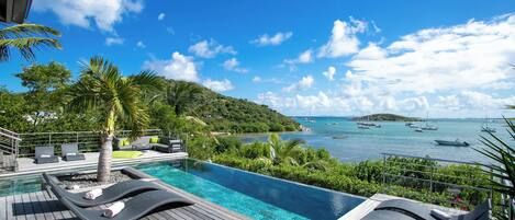 Piscine extérieure, piscine chauffée