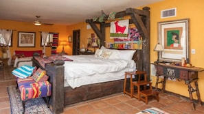 5 camere, una scrivania, ferro/asse da stiro, Wi-Fi