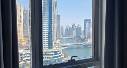 1 BR w/balcony in Bay Central Towers. 5 min to the beach! Full Marina view